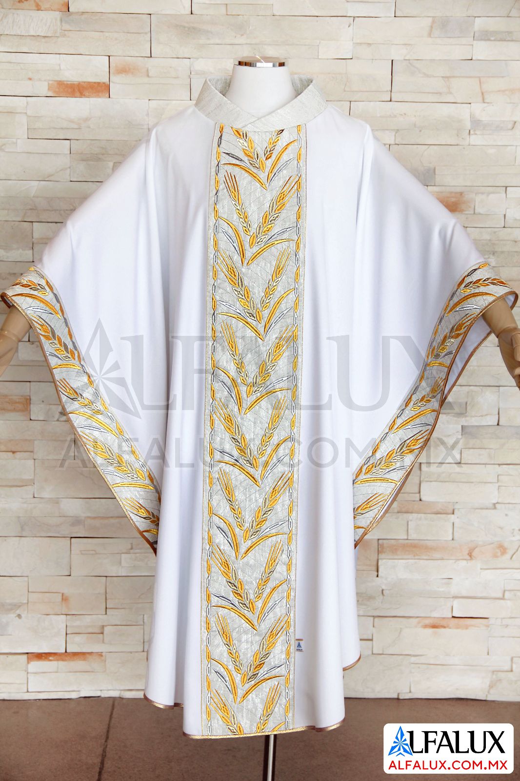 31 VITALIS Alfalux Casulla Blanco Laterales Brocado 303 (1)